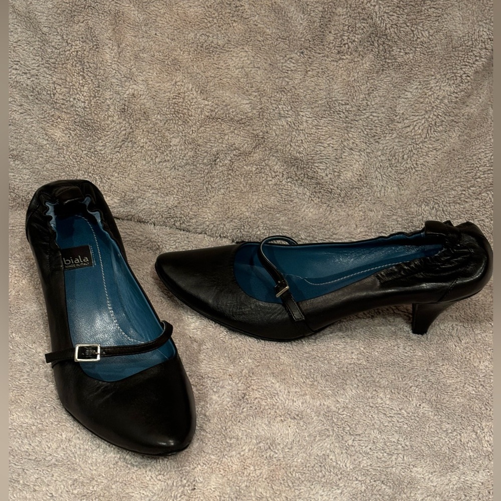Biali leather Mary Jane’s size 6.5 M career kitten heels